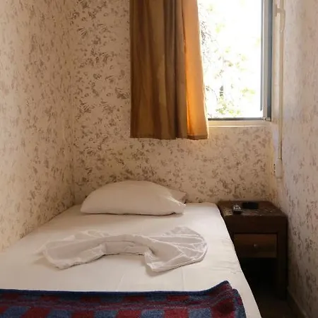 Aziz 2 Hotel