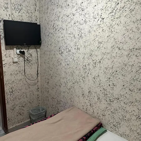 بنسيون عزيز 2 2* أنطاليا