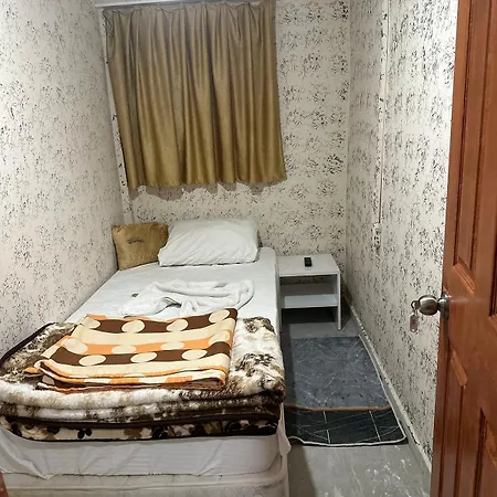 فندق بنسيون عزيز 2 2*