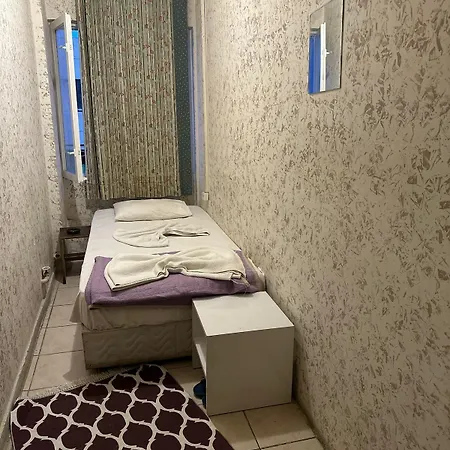 بنسيون عزيز 2 فندق 2*