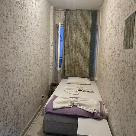 Aziz 2 Hotel 2*
